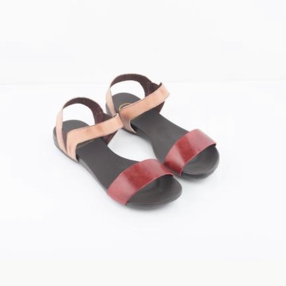 New Leather Flat Sandal
